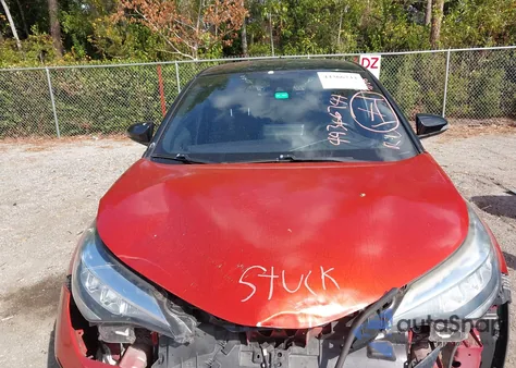 2020 Toyota C-Hr Xle z USA, uszkodzony, nr VIN NMTKHMBX0LR107584